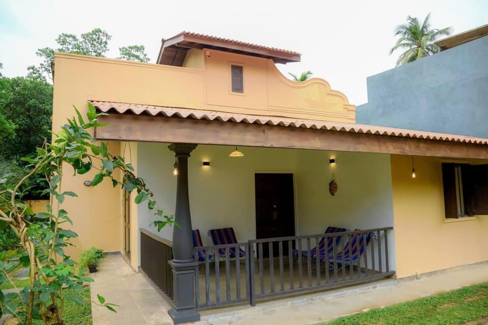 The villaRo Villa in Hikkaduwa