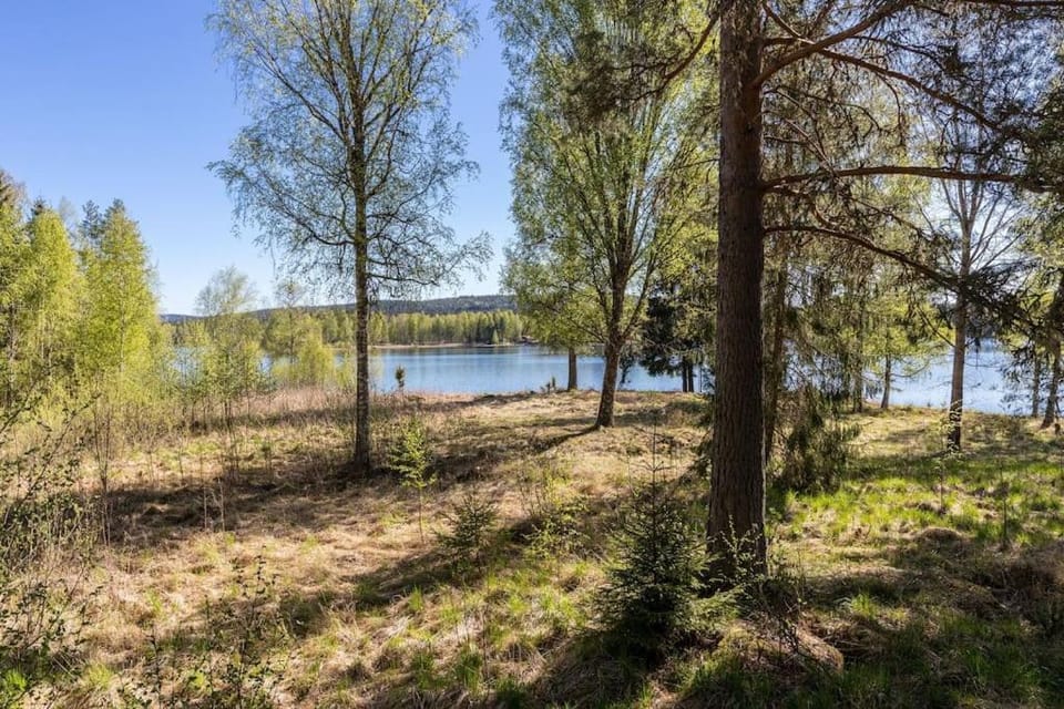 Cozy cottage by the lake, Charlottenberg House in Innlandet