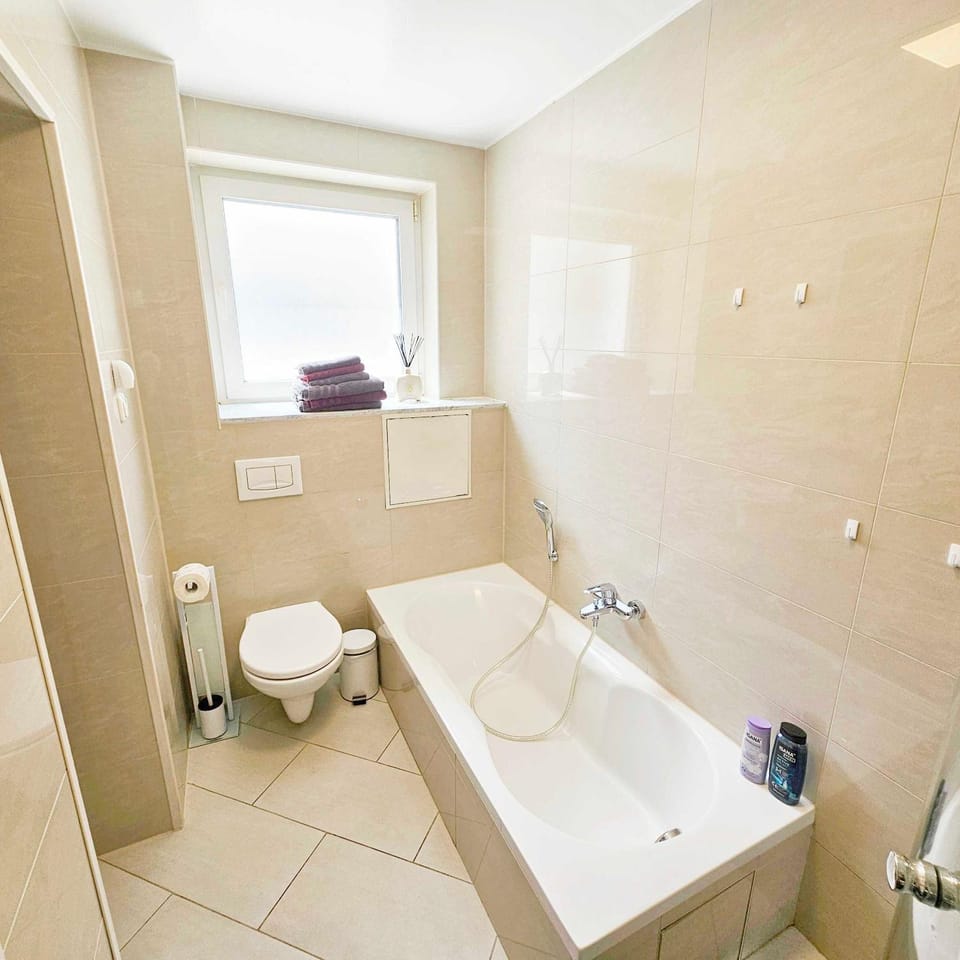 Bathroom, Bath