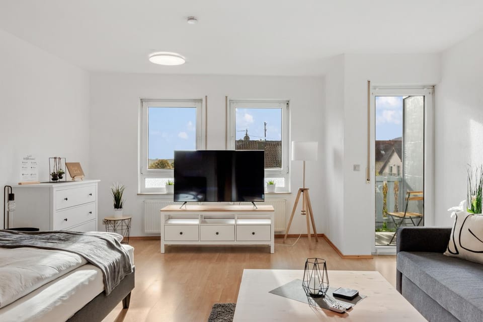 TV and multimedia, Living room, Seating area, Evening entertainment, Bedroom