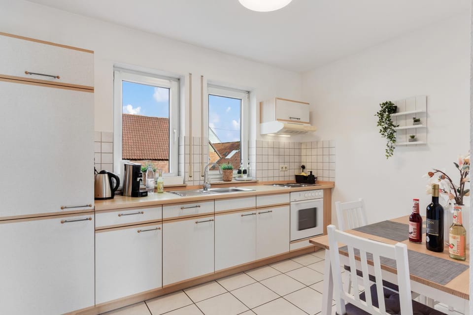 Coffee/tea facilities, Kitchen or kitchenette, pet friendly, stove, toaster, kitchen