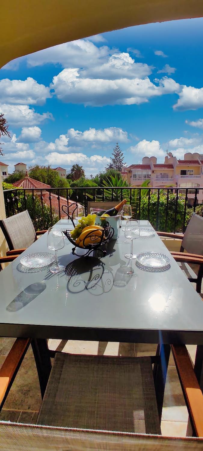 View (from property/room), Balcony/Terrace, Balcony/Terrace, Dining area