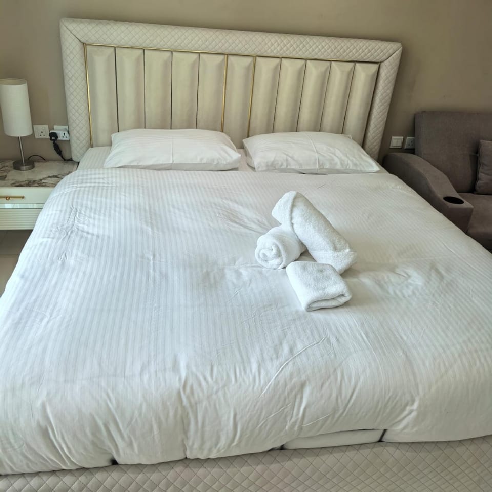 7 Palm Jumeirah Apartment in Dubai