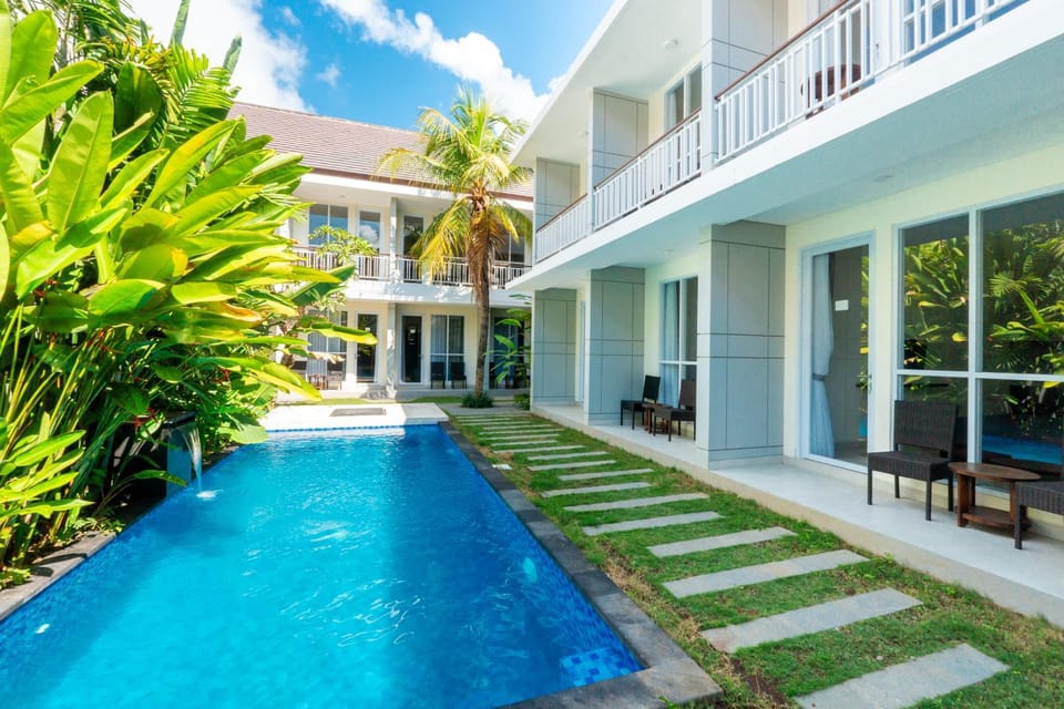 Property building, Swimming pool