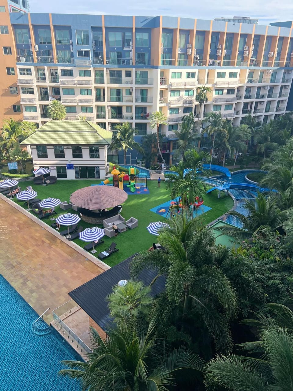 Property building, Fitness centre/facilities, Swimming pool