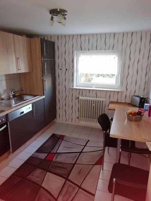 Kitchen or kitchenette, pet friendly, stove