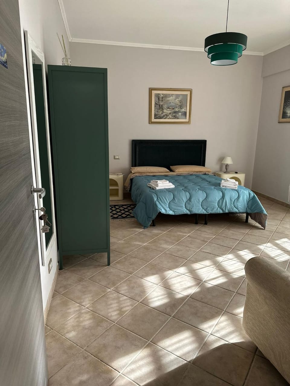 Photo of the whole room