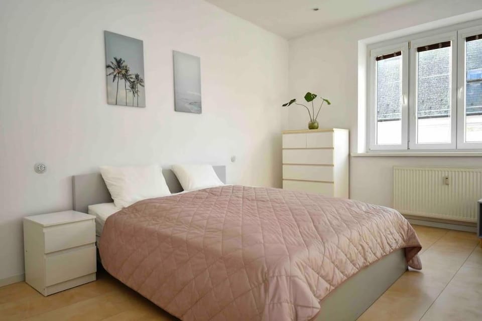 Cozy 2BR in heart of old town Apartment in Bratislava