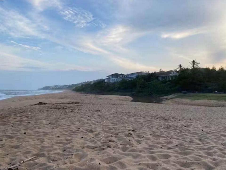 Cozy, comfy flat just a short walk to the beach. Apartment in Dolphin Coast