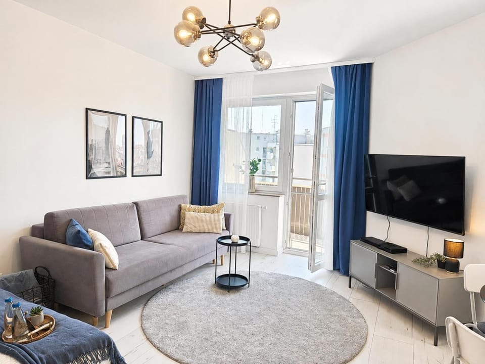 Communal lounge/ TV room, TV and multimedia, Balcony/Terrace, Living room