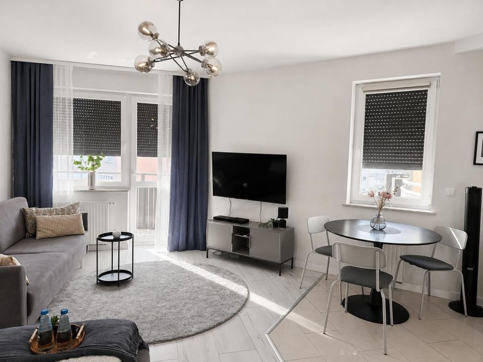 TV and multimedia, Balcony/Terrace, Living room, Dining area