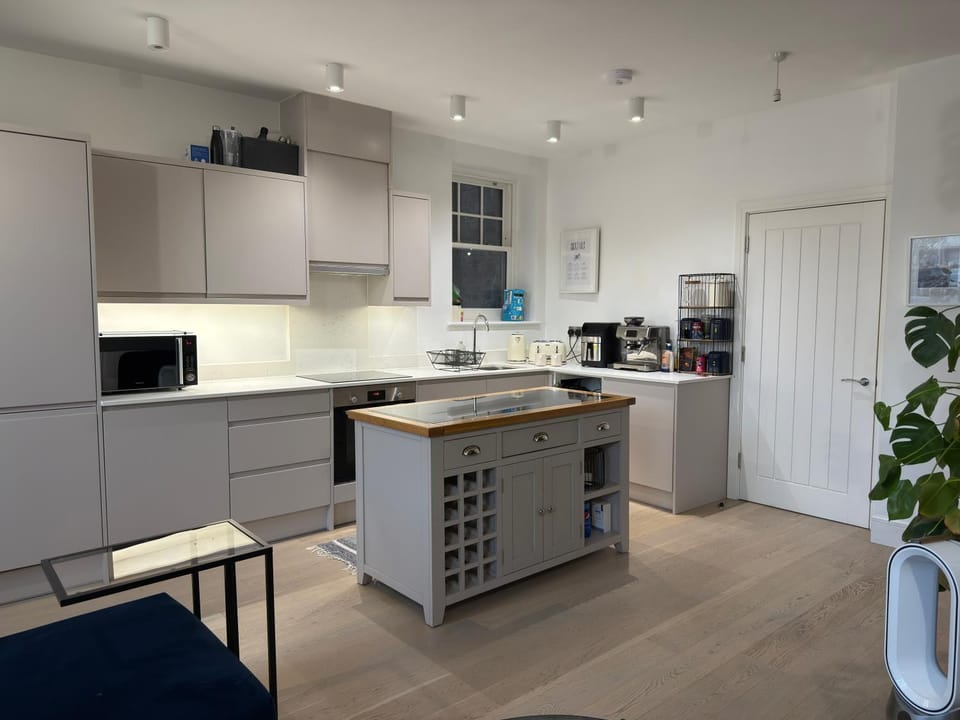 West London Luxury Oasis, Ealing Broadway - Best location!!! Apartment in London Borough of Ealing
