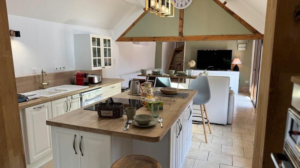 Au Fil du Bec : Gîte avec jardin - Centre village Bed and Breakfast in Normandy