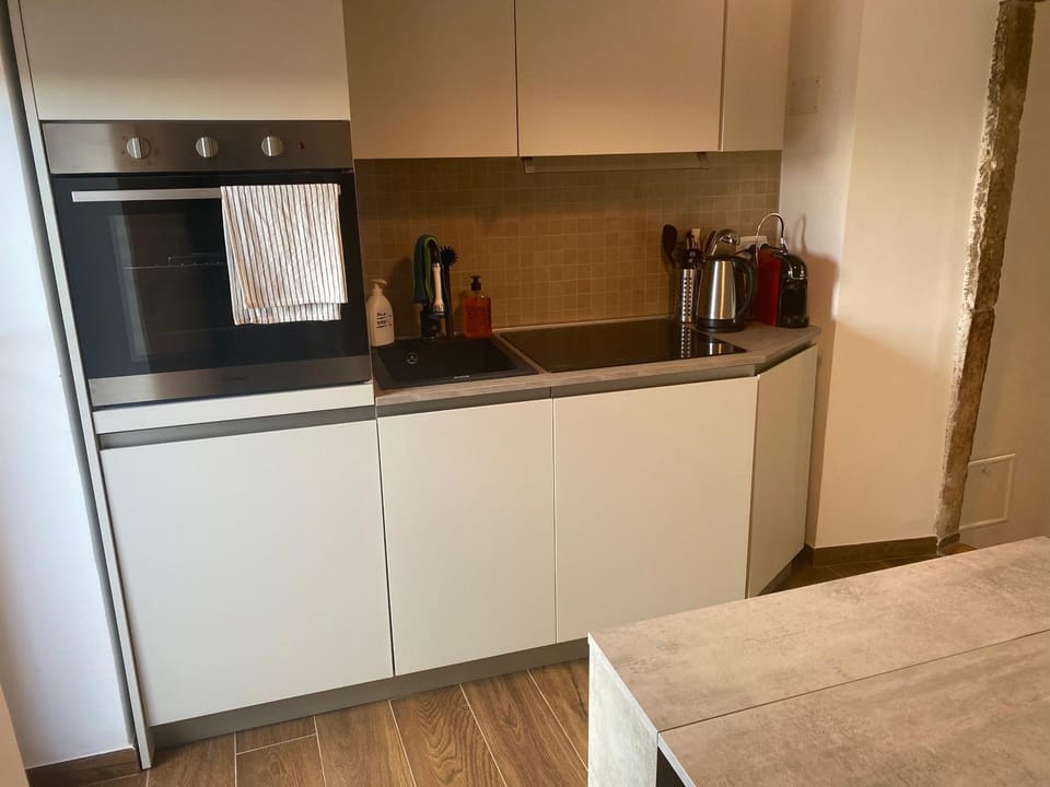 La “Torre dell’amore” Apartment in Lazio