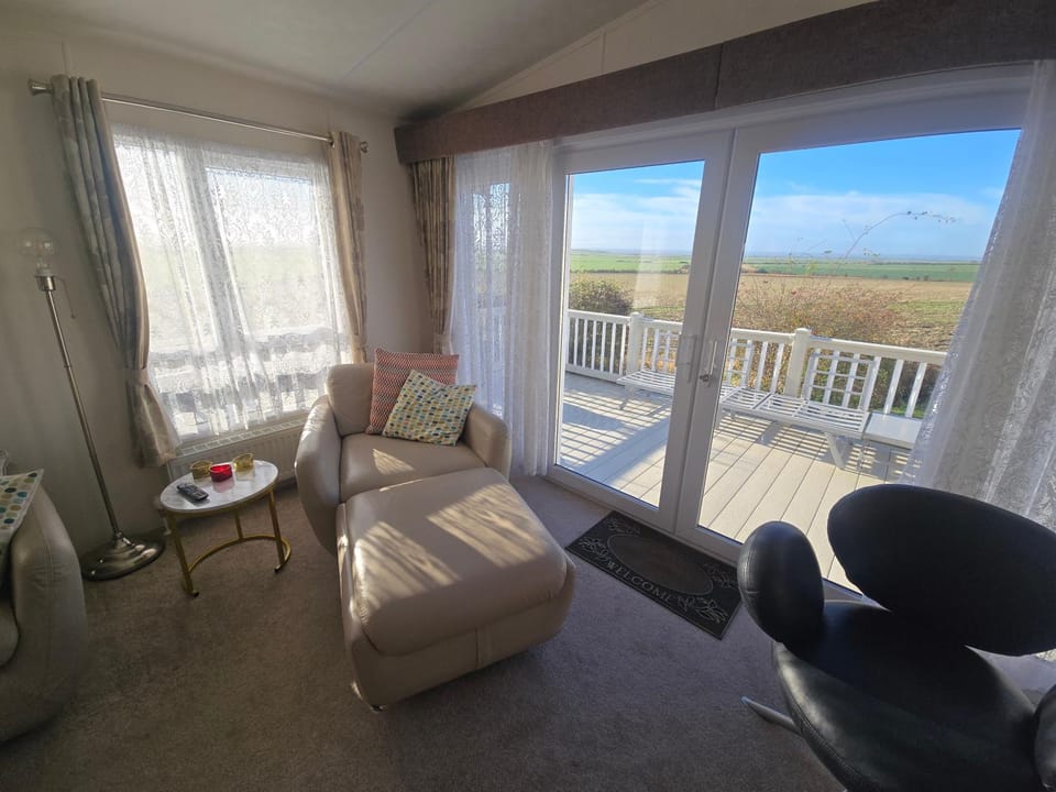 View (from property/room), Living room, Seating area