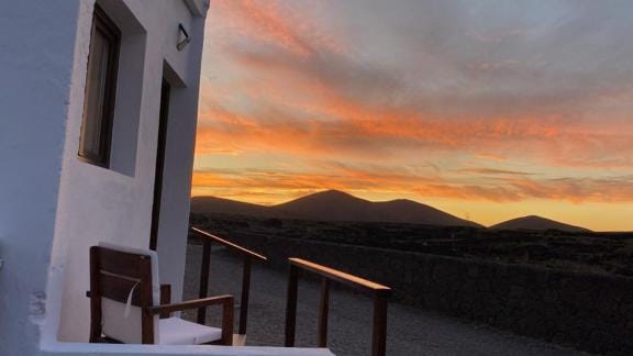 Natural landscape, View (from property/room), Balcony/Terrace, Mountain view, Sunset
