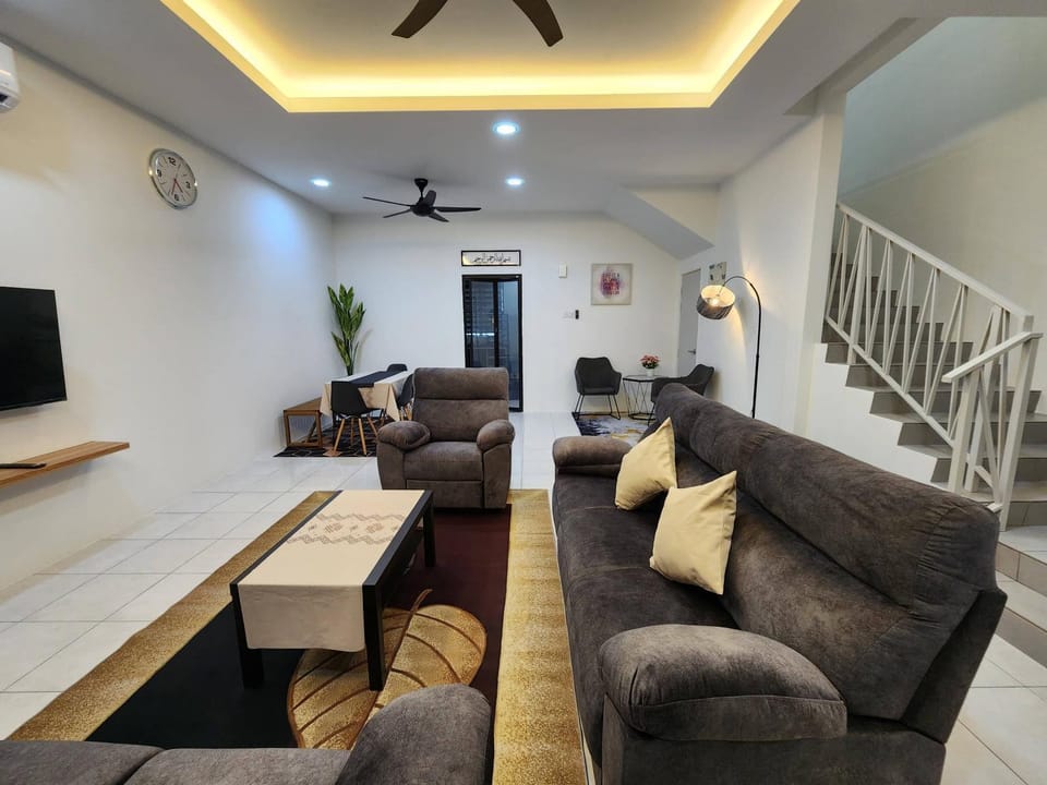 Communal lounge/ TV room, TV and multimedia, Living room, Seating area, Evening entertainment, fireplace