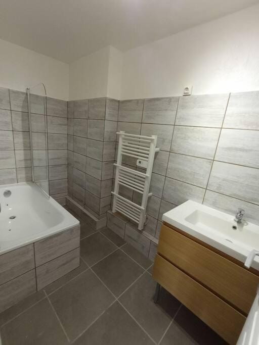 BudgetBnb 134, Toulon grand studio ensoleillé Apartment in Toulon