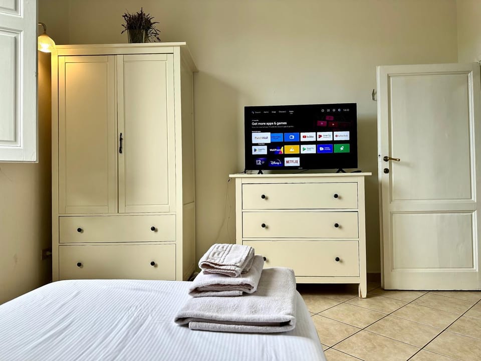 TV and multimedia, Bedroom