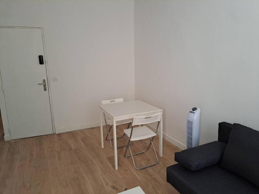 BudgetBnb 162, Studio opéra Apartment in Toulon