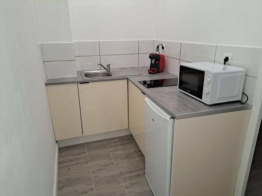 BudgetBnb 162, Studio opéra Apartment in Toulon