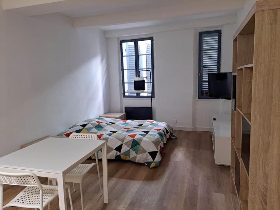 BudgetBnb 182, studio proche opéra Apartment in Toulon