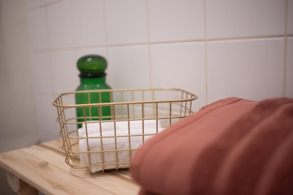 Bathroom, Decorative detail