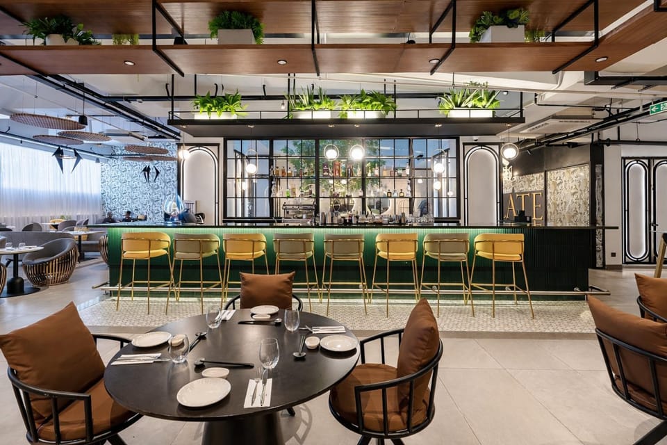 Restaurant/places to eat, Lounge or bar, Breakfast, Buffet breakfast