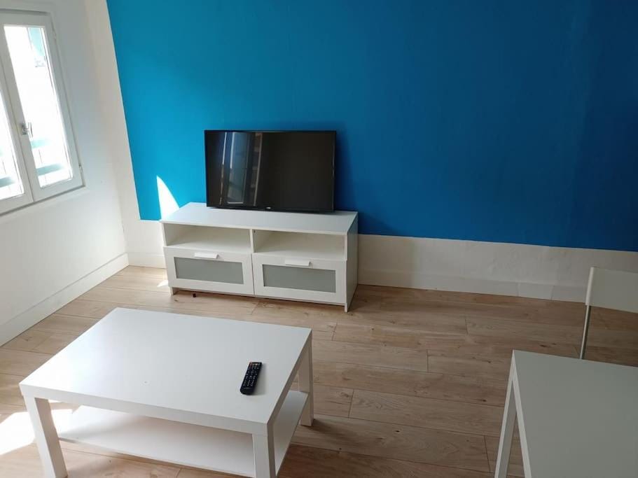 BudgetBnb 185, Toulon petit duplex a deux pas de l'Opéra climatisé Apartment in Toulon