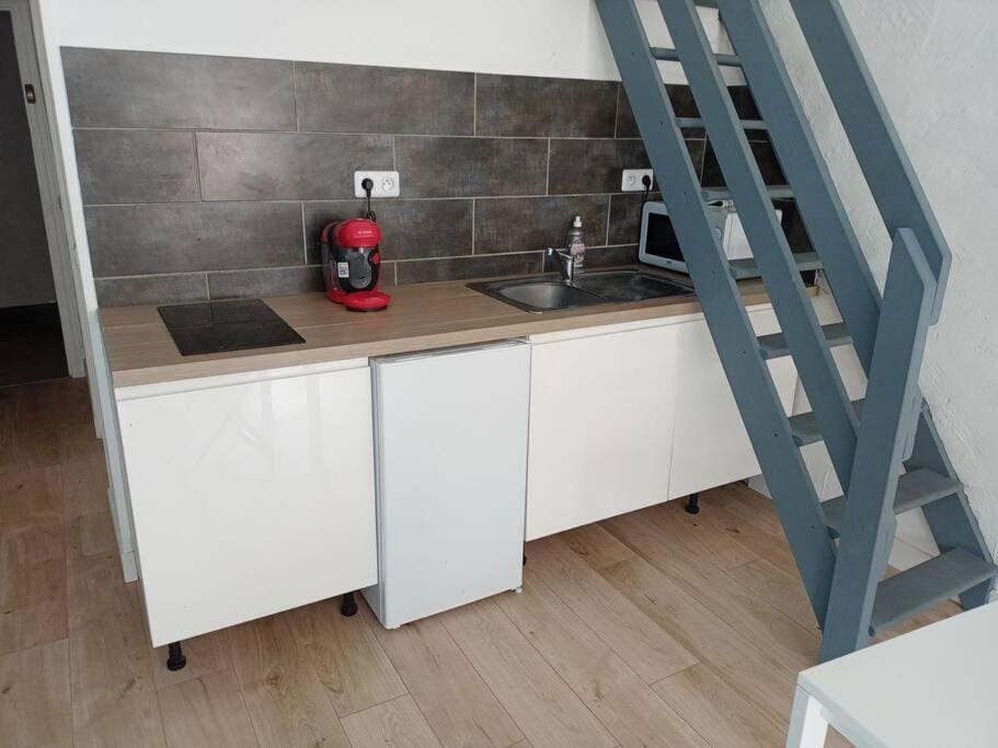 BudgetBnb 185, Toulon petit duplex a deux pas de l'Opéra climatisé Apartment in Toulon