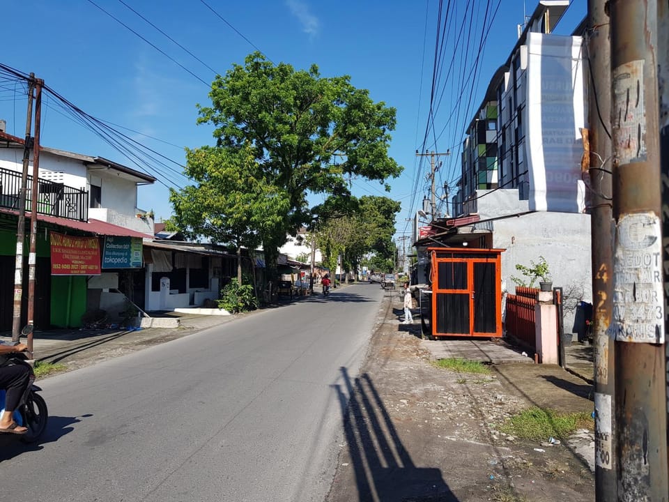 Facade/entrance