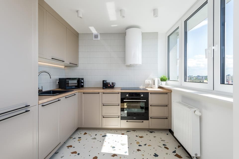 Coffee/tea facilities, Kitchen or kitchenette, dishwasher, microwave, stove