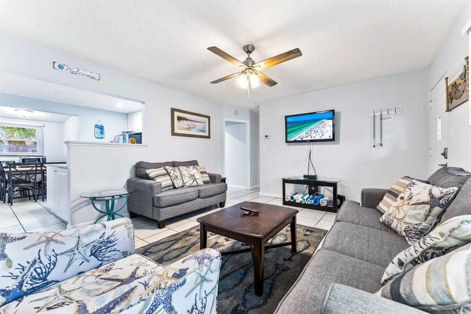 TV and multimedia, Living room, Seating area
