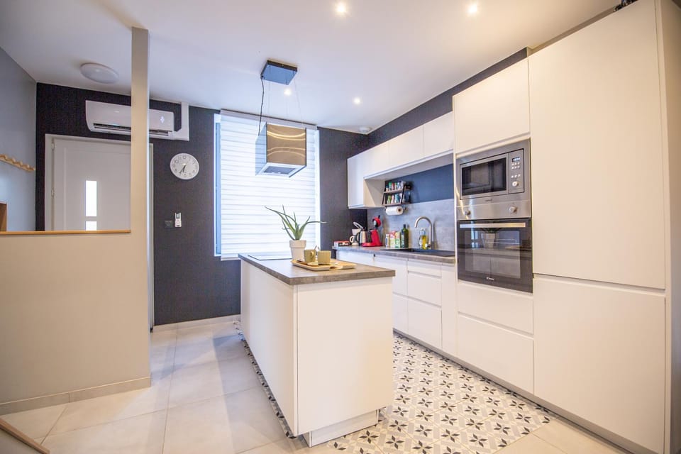 Kitchen or kitchenette, dishwasher, minibar, pet friendly, stove