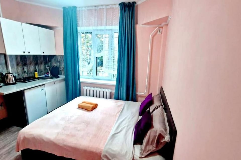 Bed, Kitchen or kitchenette, Bedroom, towels