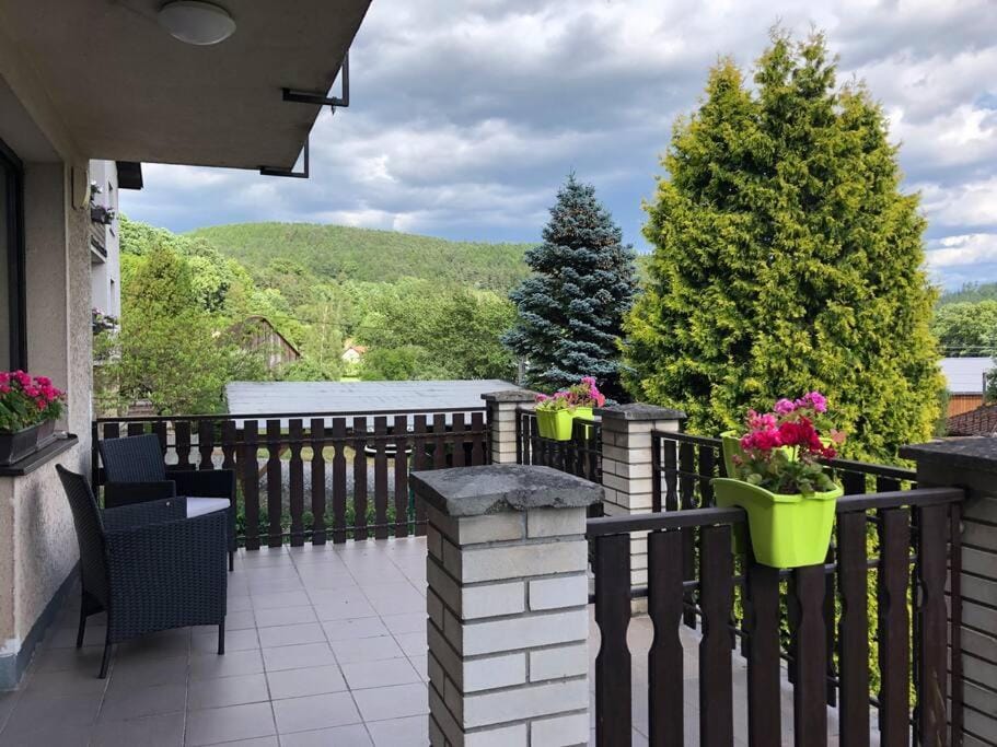 Facade/entrance, Natural landscape, View (from property/room), Balcony/Terrace