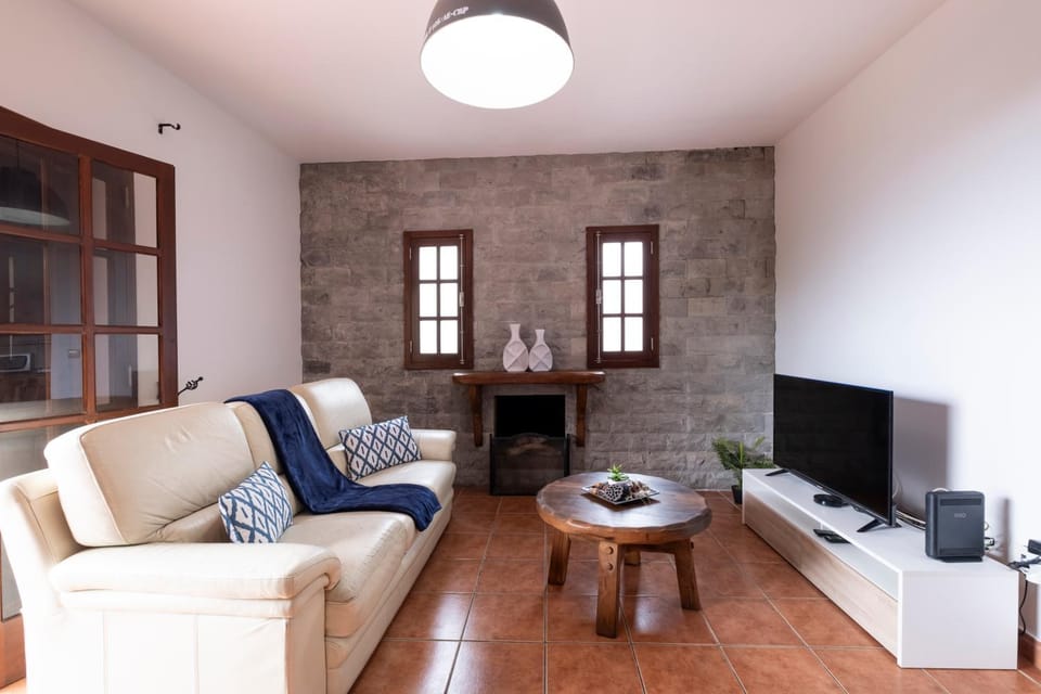 Casa del Mar I by GALMI House in Madeira District