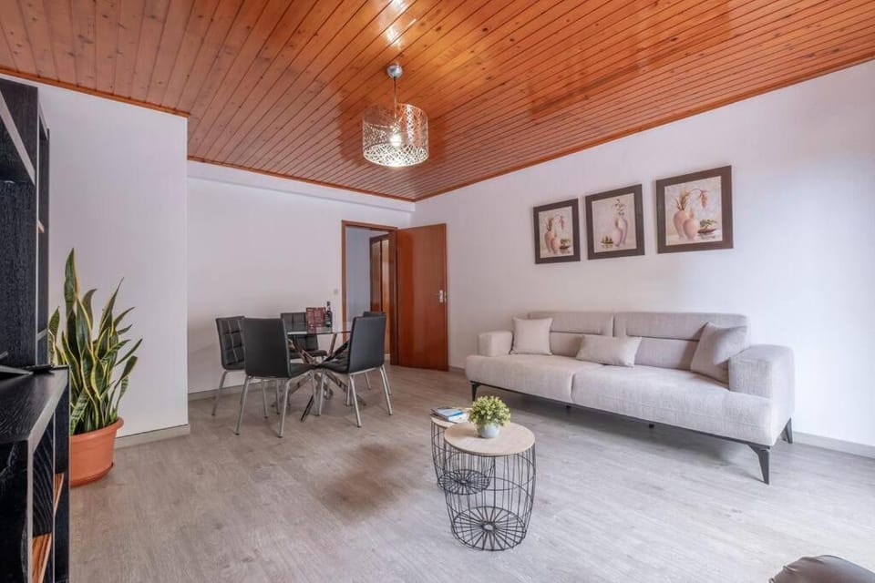 Alegria's Apartment by GALMI Apartment in Madeira District