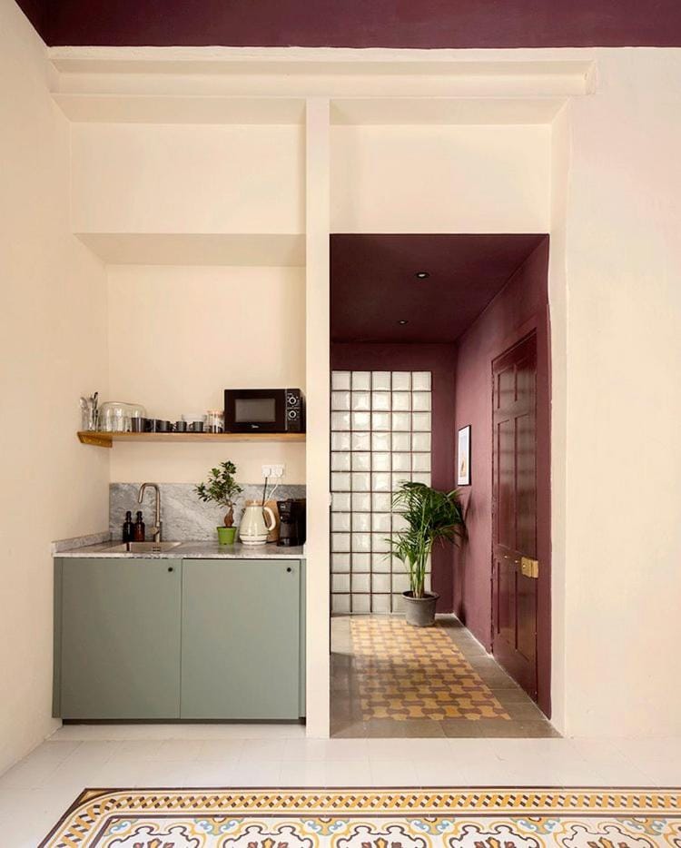 Kitchen or kitchenette