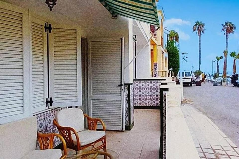 Rinconcito, AA, wifi, a pie de mar Apartment in San José