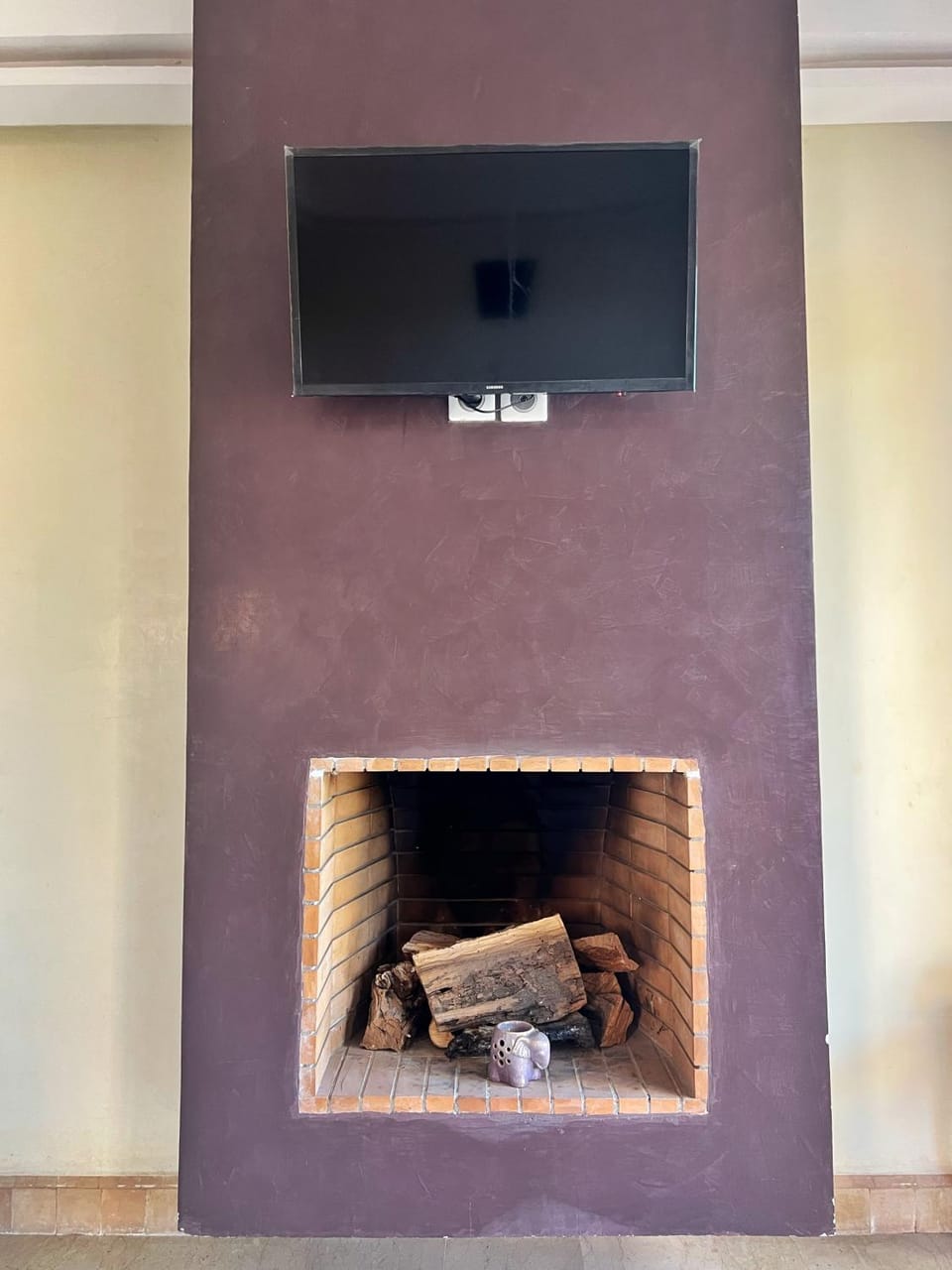 TV and multimedia, fireplace