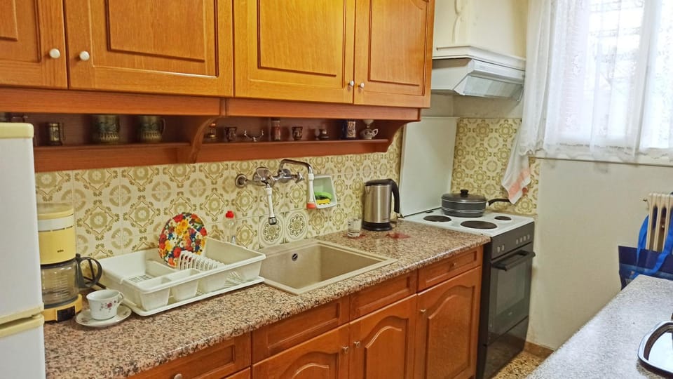 Coffee/tea facilities, Kitchen or kitchenette, pet friendly, stove