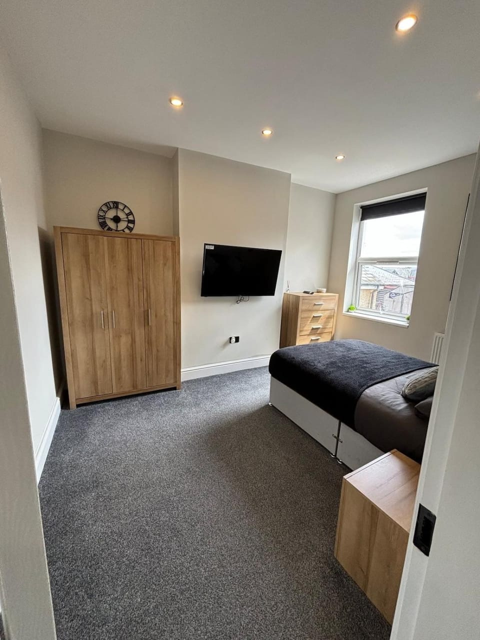 Modern 5 Bedroom Terraced Luxurious House House in Abergele Road