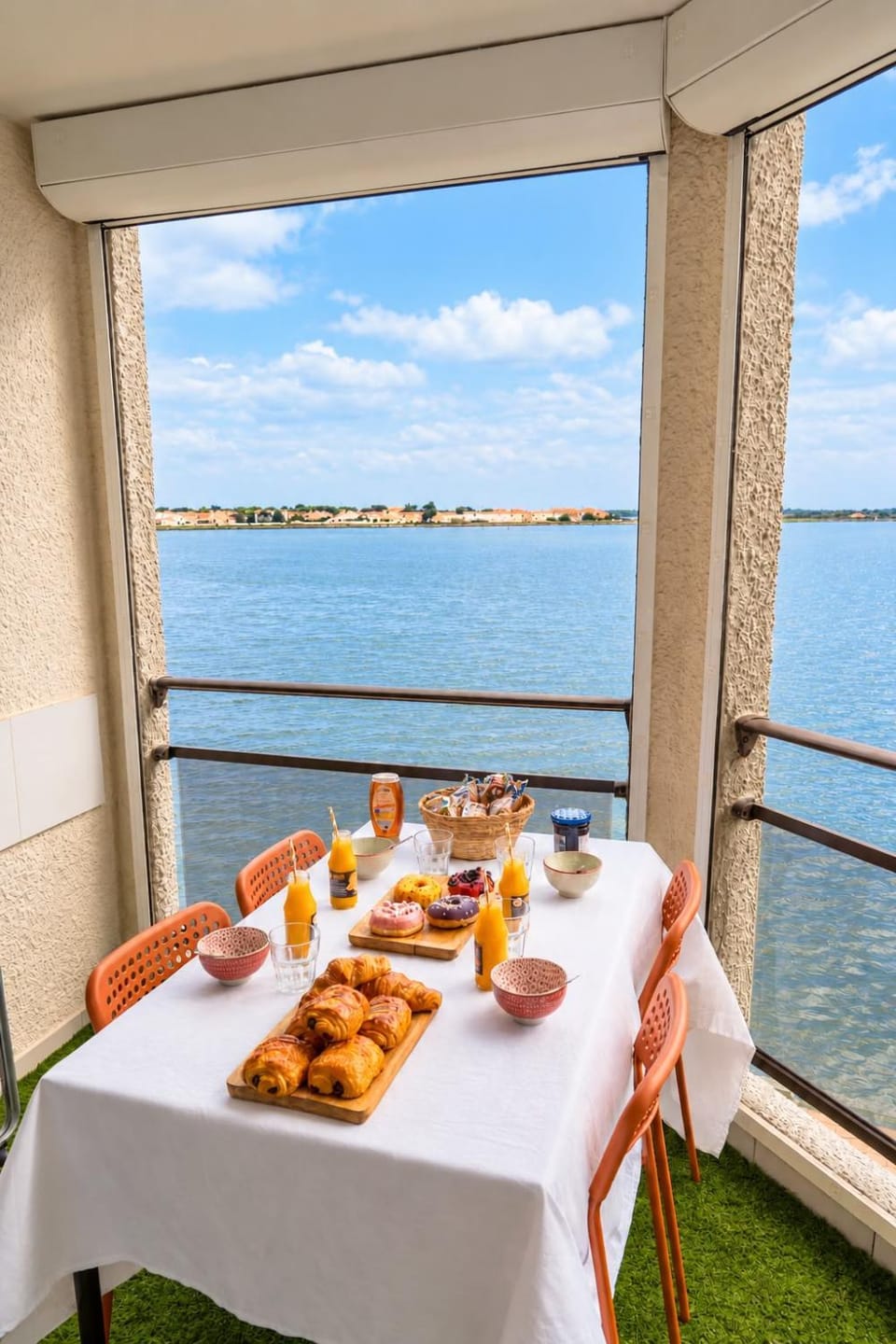 Patio, Patio, Balcony/Terrace, Balcony/Terrace, Lake view, Lake view