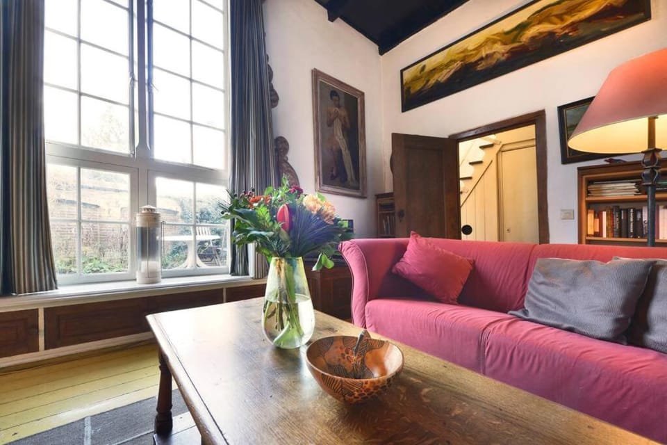 Het Atelier, by the sea and 300ha woods House in Burgh-Haamstede