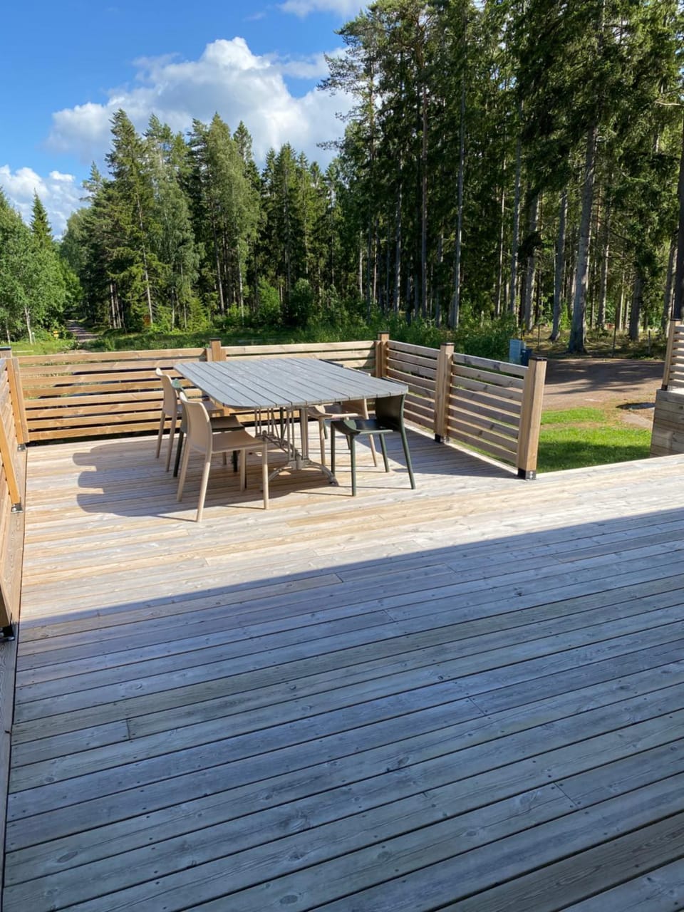Patio, Spring, Day, Dining area