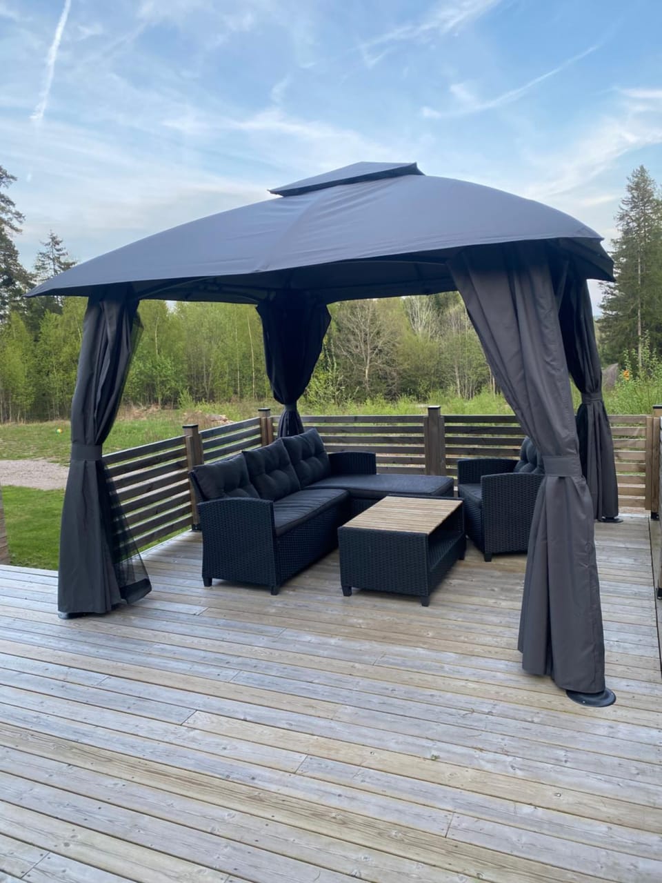 Patio, Spring, Day, Balcony/Terrace