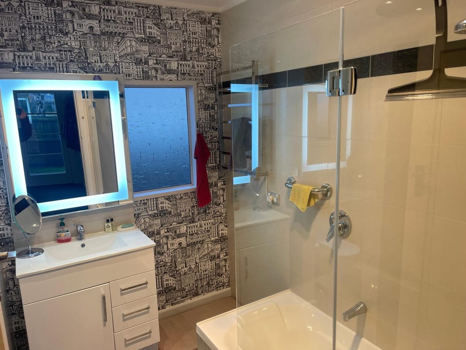 Bathroom, Bath