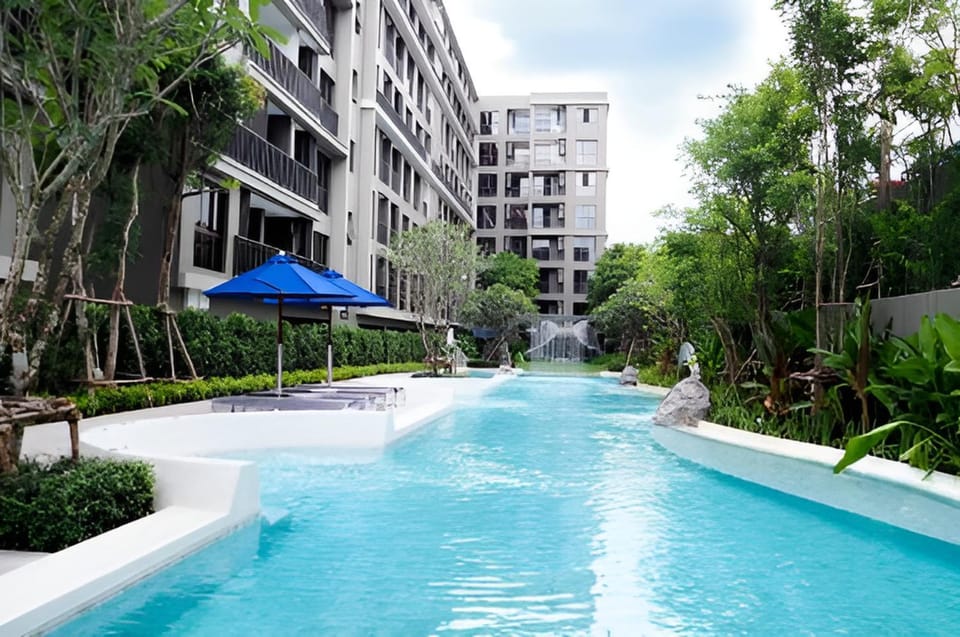 Property building, Swimming pool