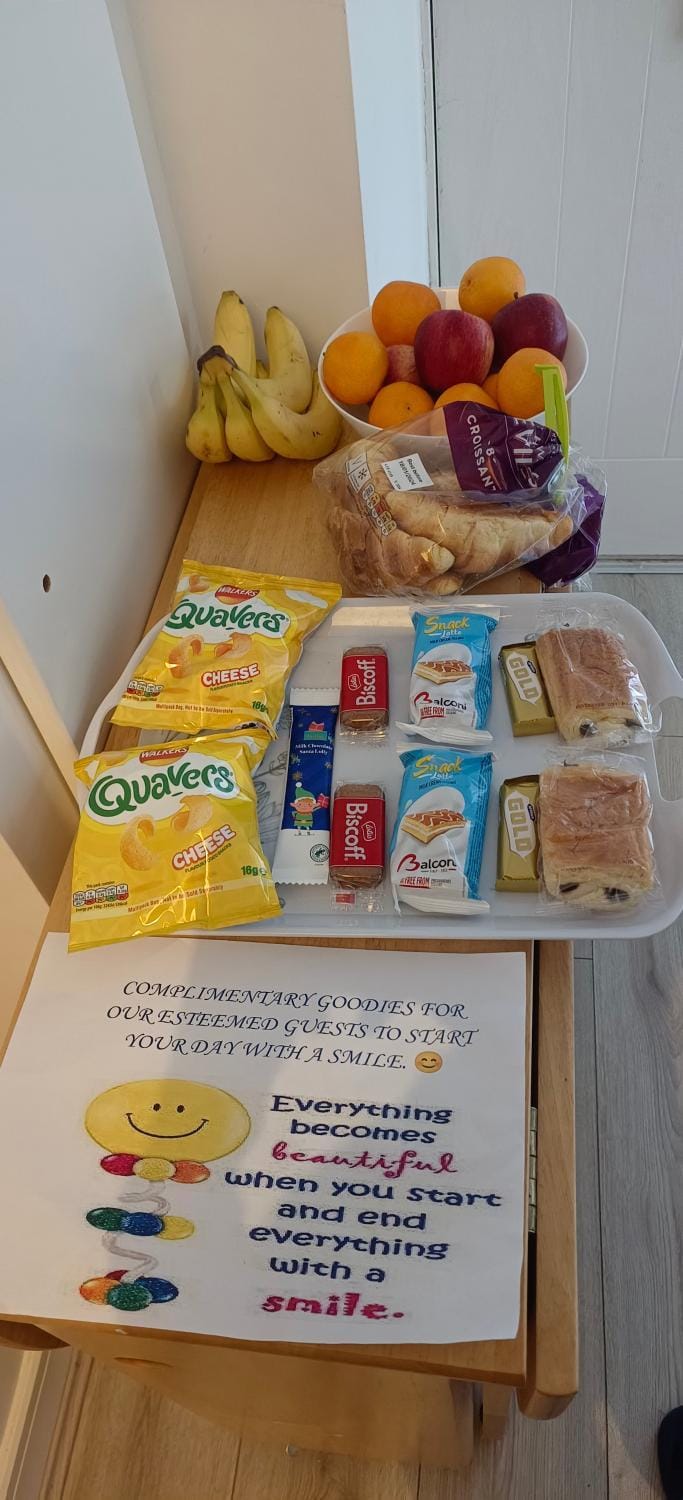 Free Car Park and walk to COOP, Etihad, Piccadilly Manchester City centre, Free Snacks Bed and Breakfast in Manchester
